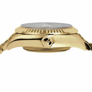 Rolex Day-Date 218238-0037 Gold White Roman Dial