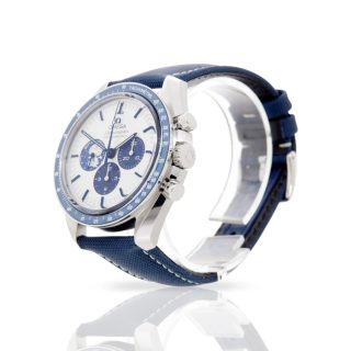 Omega Speedmaster Snoopy 310.32.42.50.02.001