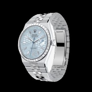 Rolex Datejust 127386 Land-Dweller 40