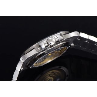 Patek Philippe Nautilus 5711/1300A Emerald Bezel